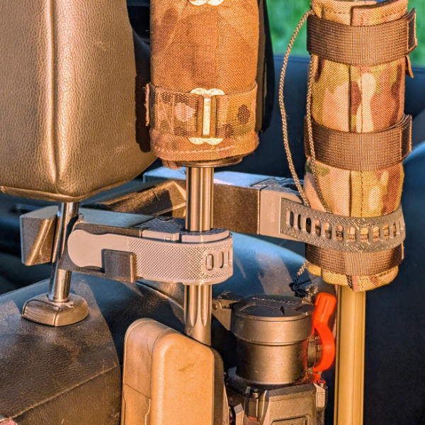 Gewehrhalter-System "Krabbe Pro" für Kopfstützen im Auto - Original Jagawams