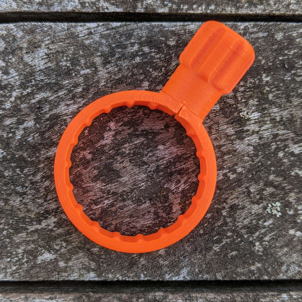 Zubehör für Vorsatzgeräte: Schnellverstellhebel für den Fokus der Wärmebildvorsatzgeräte Infiray Xeye CH50 und baugleiche Geräte - Signalorange.