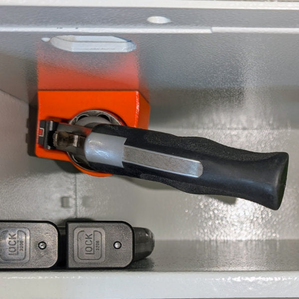 Magnetisches Blockholster für Revolver und baugleiche für Waffenschrank - Zubehör für den Waffenschrank