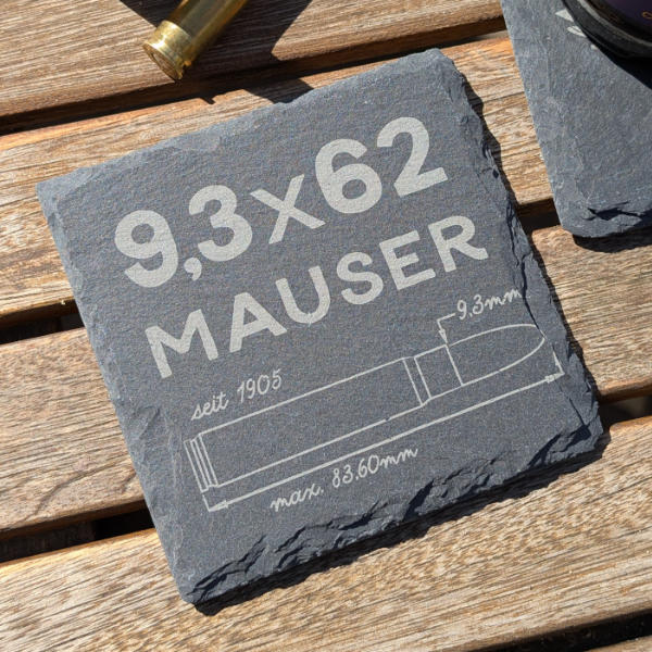 Geschenkidee für Jäger: Getränkeuntersetzer mit Kaliber 9,3x62 Mauser-Motiv mit Patronenskizze von Jagawams