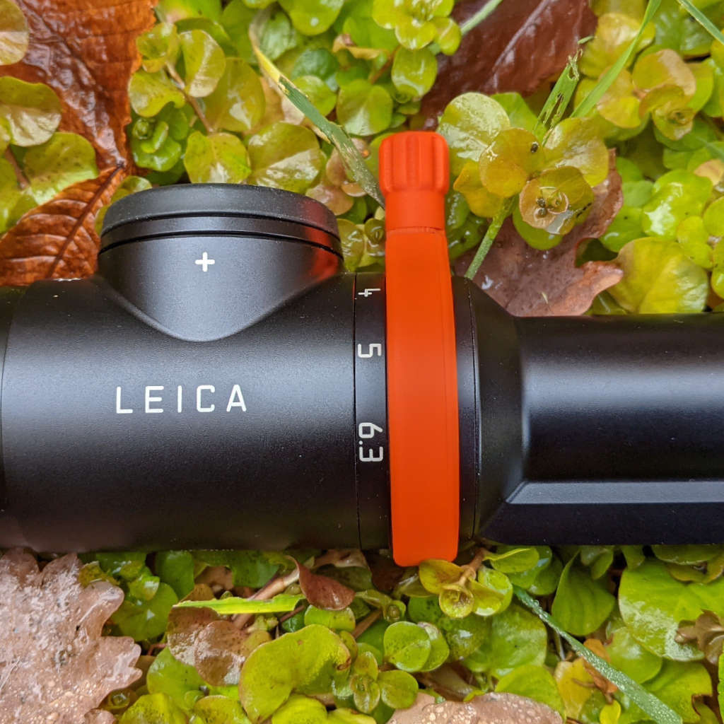 Schnellverstellhebel für den Zoom der Leica Magnus Zielfernrohrserie. Inline Ausführung in Signalorange.