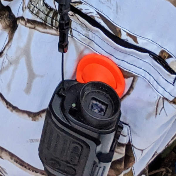 Magnetic holder for Infiray FH25R/FL25R and identical thermal imaging camera - magnetic holder for attachment to clothing.